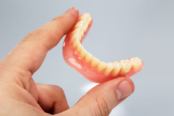 What First Time Denture Wearers Can Do About Temporary Loss of Taste